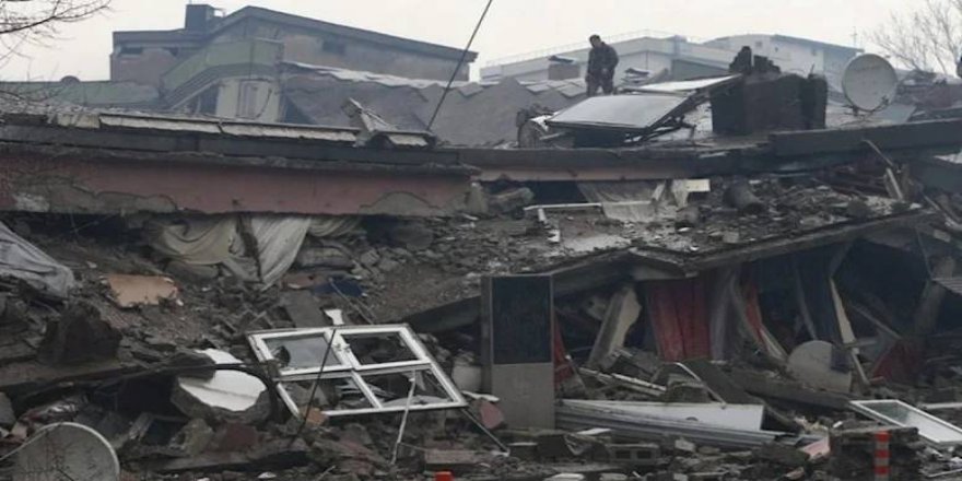 Depremde 105 kişinin hayatını kaybettiği Bilge Sitesi A Blok davasında tutuklu sanık kalmadı!