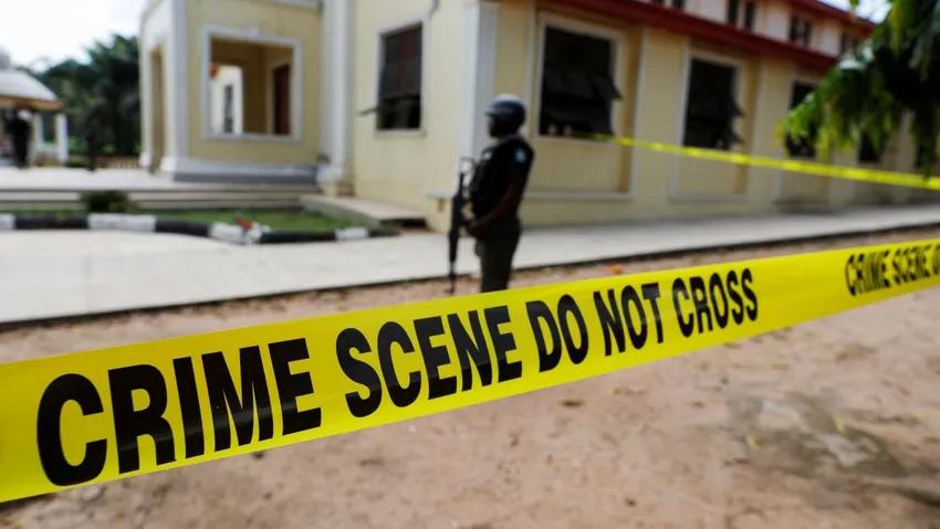 Nijerya'da kral öldürüldü, eşi kaçırıldı