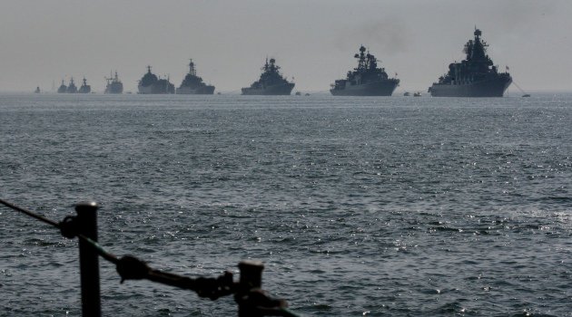 Rusya savaş gemilerinin Suriye limanını terkettiğini doğruladı