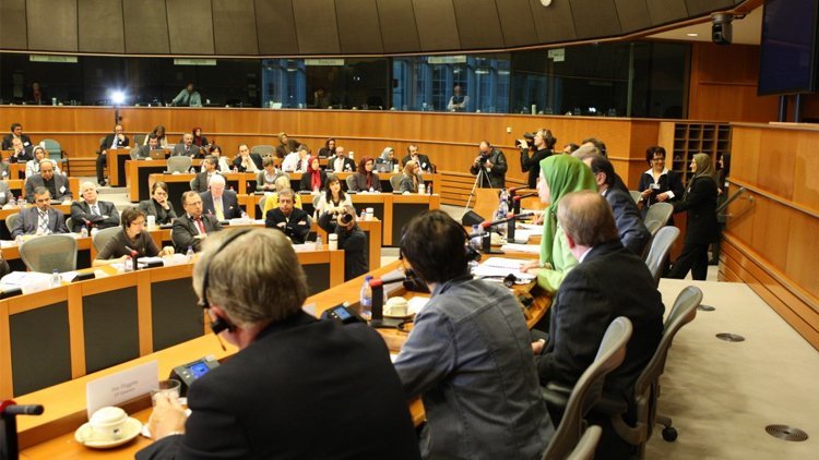 Danimarka Parlamentosu'nda Doğu Kürdistan konulu seminer