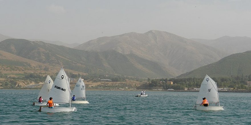 Trenle Tatvan’a gidiyoruz