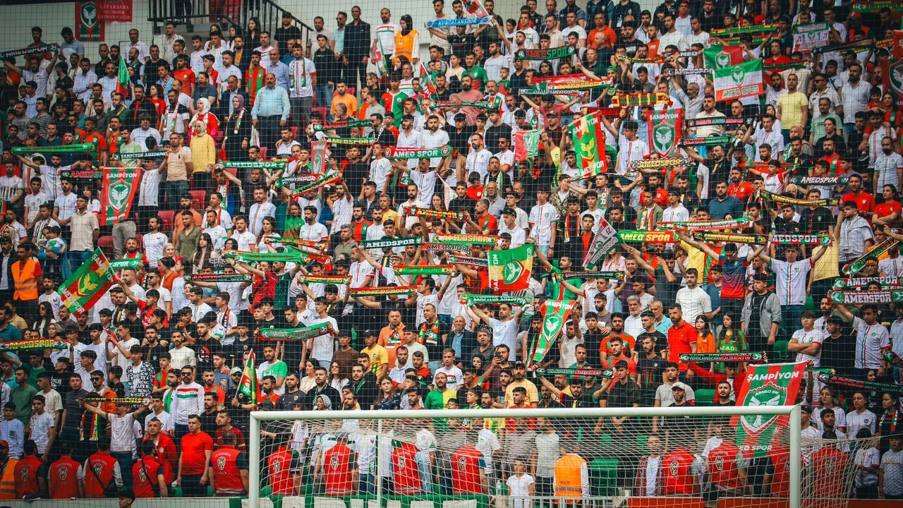 Son dakika! Amedspor, Somaspor’u yenerek şampiyon oldu!