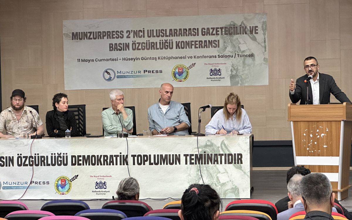 Dersim’de gazeteciliğin sorunları konuşuldu