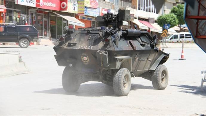 Yine zırhlılar işbaşında...Mardin'de zırhlı araç 50 yaşındaki bir kadına çarptı