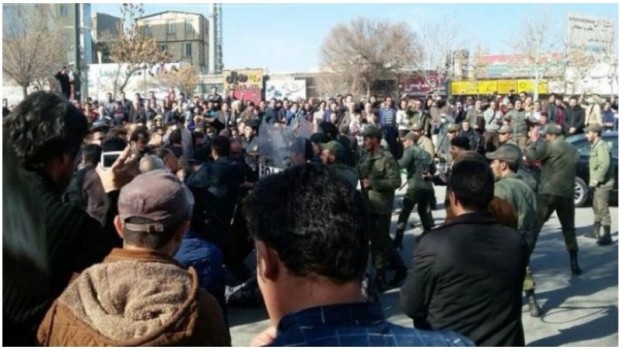 Doğu Kürdistan'da eylemler sürüyor