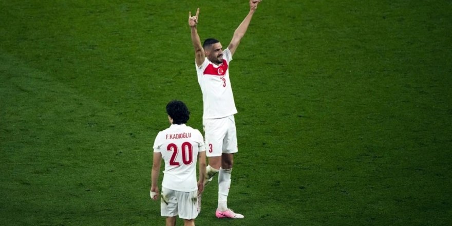 UEFA Bozkurt işareti yapan Merih Demiral'a 2 maç ceza verdi