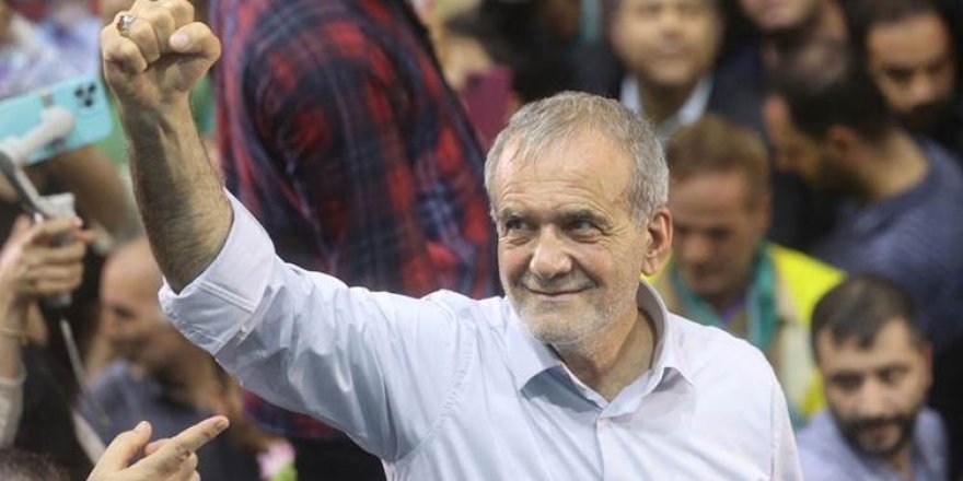 İran'da cumhurbaşkanı seçimini reformcu aday Mesud Pezeşkiyan kazandı