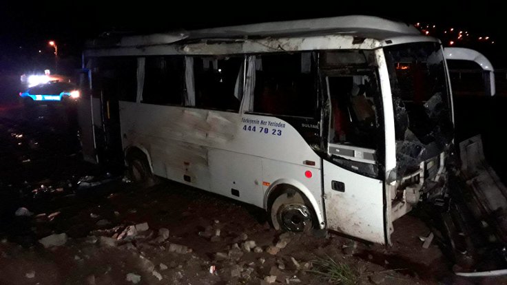 Elazığ-Diyarbakır yolunda kaza: 2'si ağır 30 yaralı