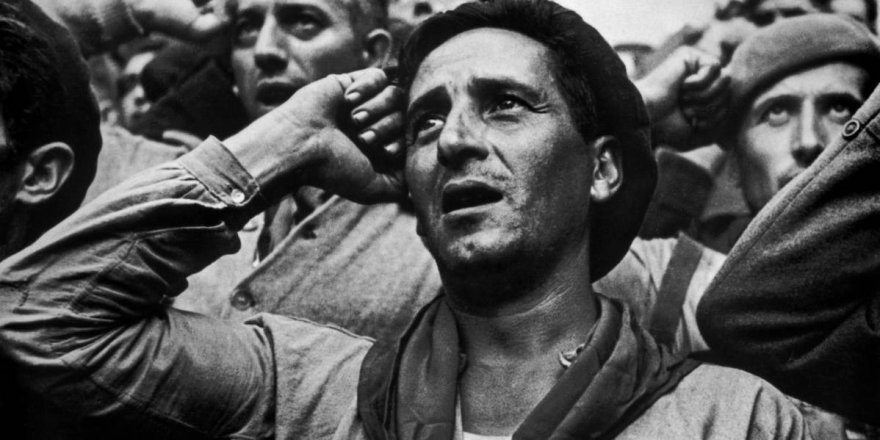 İspanya, Franco'nun faşist diktatörlüğünü savunan vakıf ve dernekleri yasaklıyor