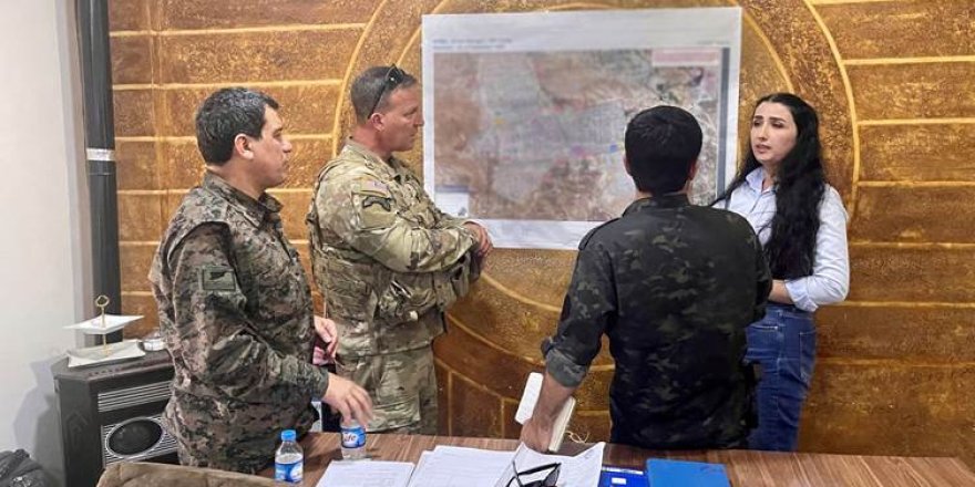 ABD'li komutan Suriye'de YPG'yi ziyaret etti
