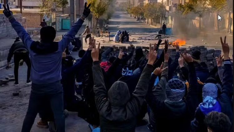 İran, ateşkes sonrası Kürtlere baskıyı artırdı