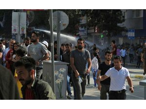 Van'da HDP mitingi sonrası polis saldırısı