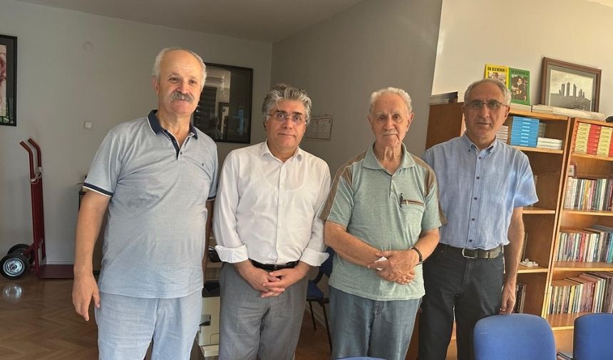 PWK Heyeti, Özgürlük Yolu Vakfı Genel Başkanı Kürt Siyasetçi Kemal Burkay'ı Ziyaret Etti