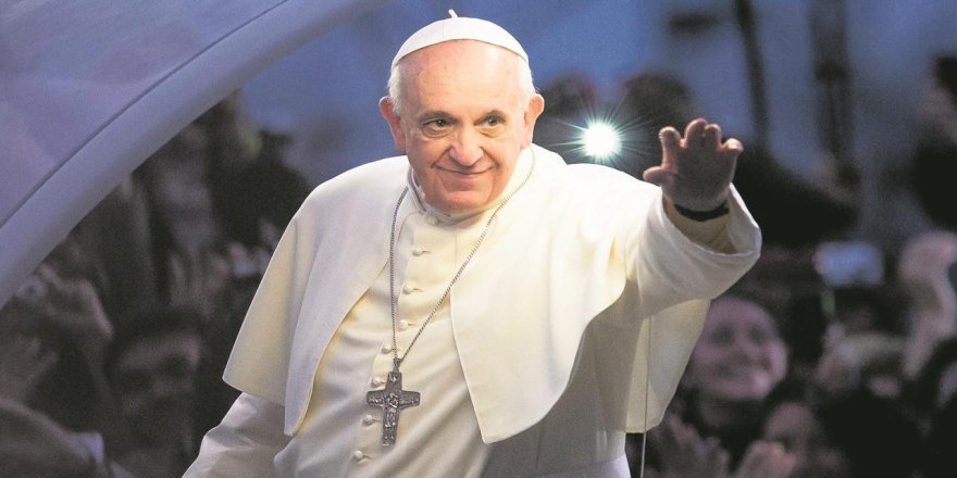 Papa Francis'e suikast iddiası: İtalya'da bir Türk tutuklandı