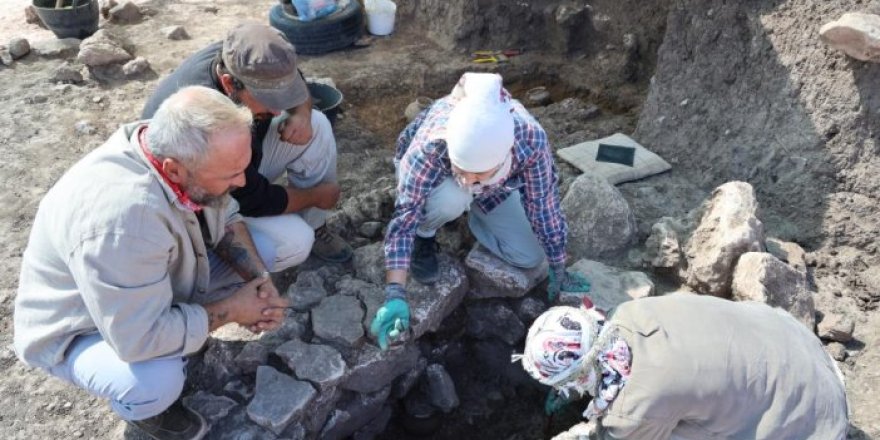 Diyarbakır’da 5 ve 11 bin yıllık mezar bulundu