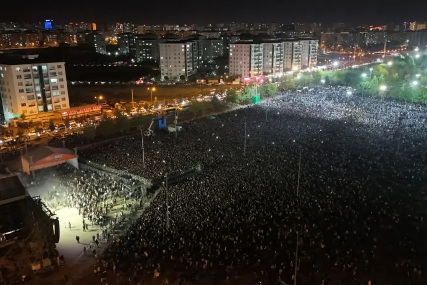 'Koma Amed', 30 yıl sonra Diyarbakır'da konser verdi