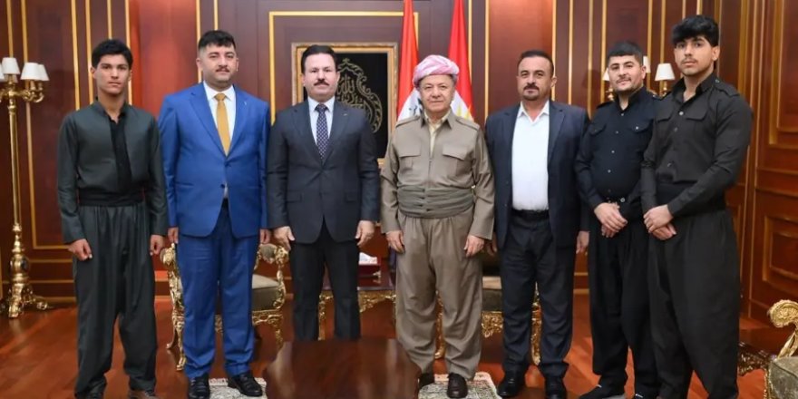 Mesud Barzani: Kimse Kürdistan bayrağının göndere çekilmesini engelleyemez