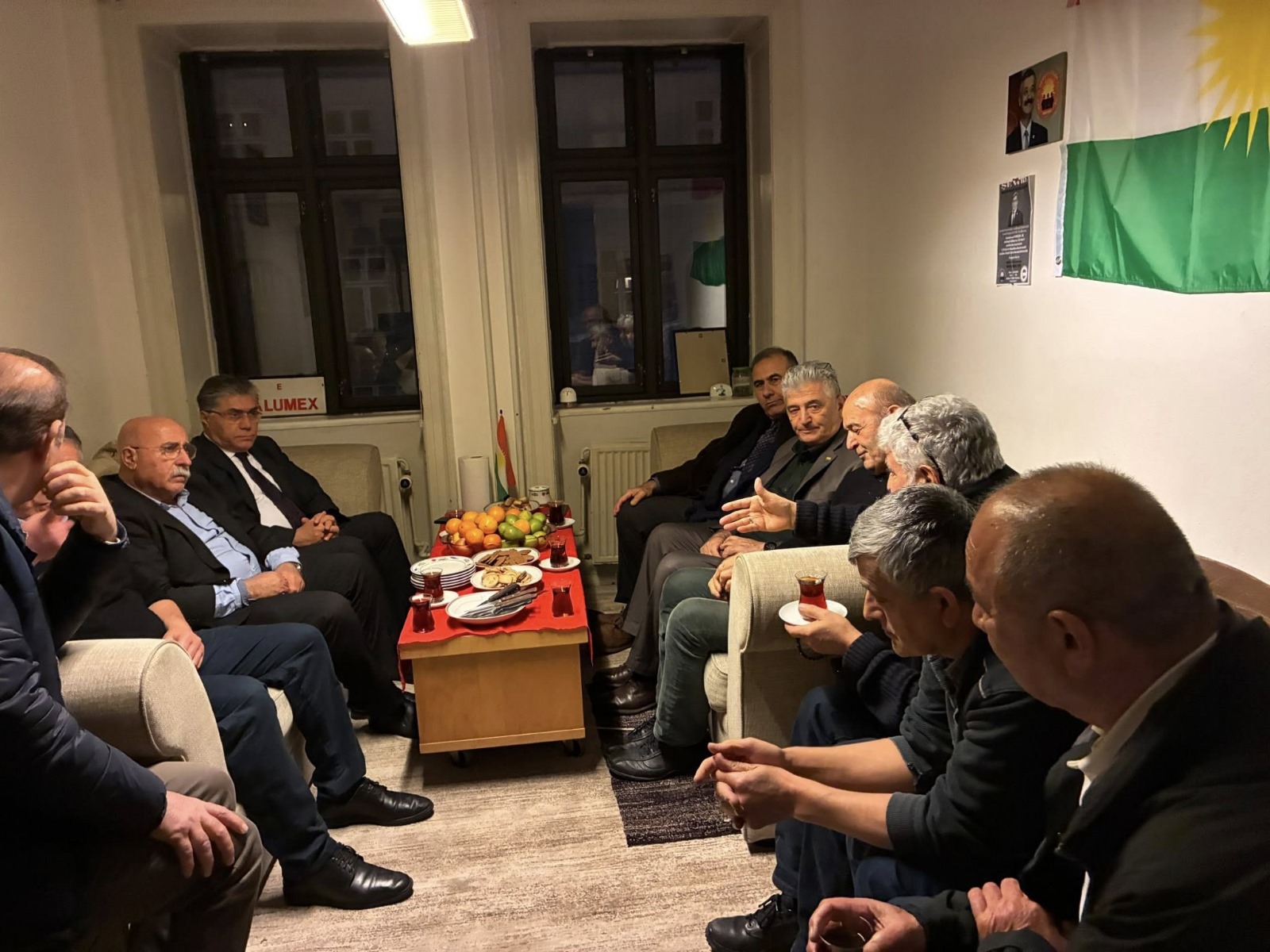 PWK Heyeti Kopenhag'da KOMKAR'ı Ziyaret Etti