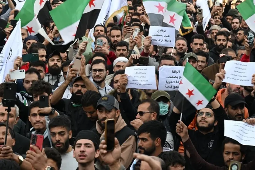 Suriye’de Gösterilerde Kürtlere Irkçı Saldırılar ve Tepkiler