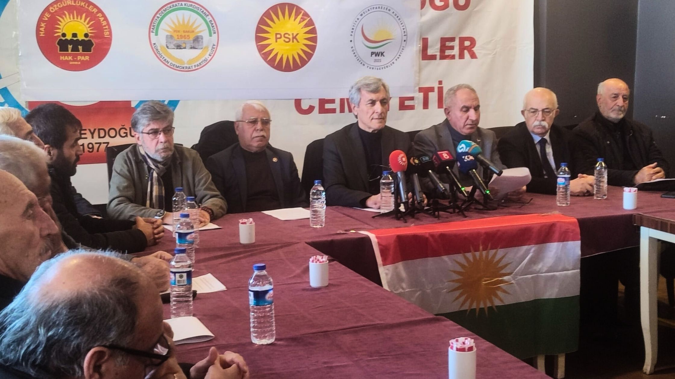 HAK-PAR, PDK-BAKUR, PSK ve PWK: Halep’teki Kürt mahallelerine yönelik saldırıları kınıyoruz