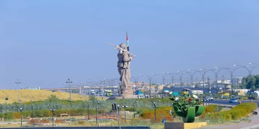 Kerkük’te Kürtçe tartışması: ''Kürt Edebiyatı Forumu''nda bile Arapça tabelalar hakim