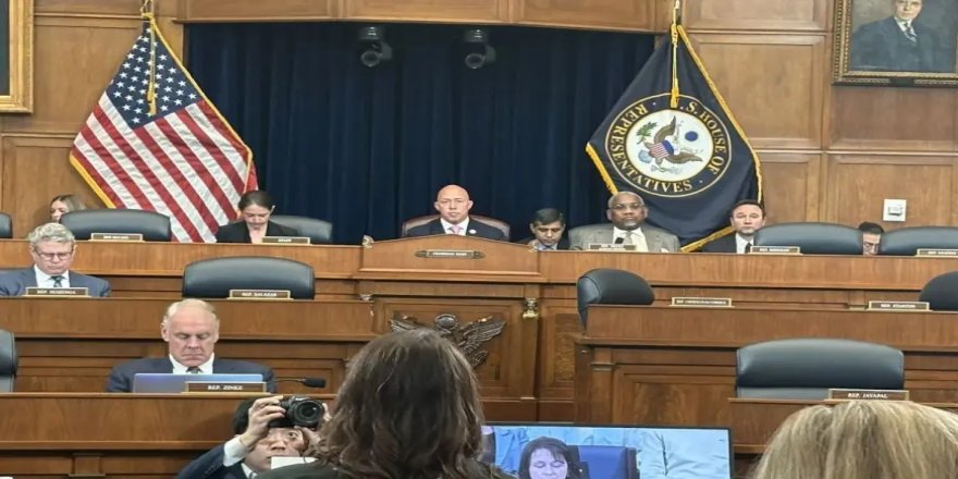 ABD Temsilciler Meclisi’nden “Suriye Yol Ayrımı” Oturumu: Kürtlerin Güvenliği Temel Şart, Şara’ya Güvensizlik Ağır Baskı Oluşturuyor