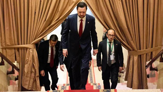 İslamabad’da 21 saatlik maraton çöktü: ABD ve İran heyetleri evine döndü