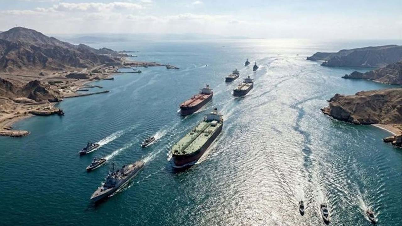 Hürmüz iki ateş arasında: Trump’ın ekonomik savaşı mı yoksa İran’ın uçurumun eşiğine dönüşü mü?