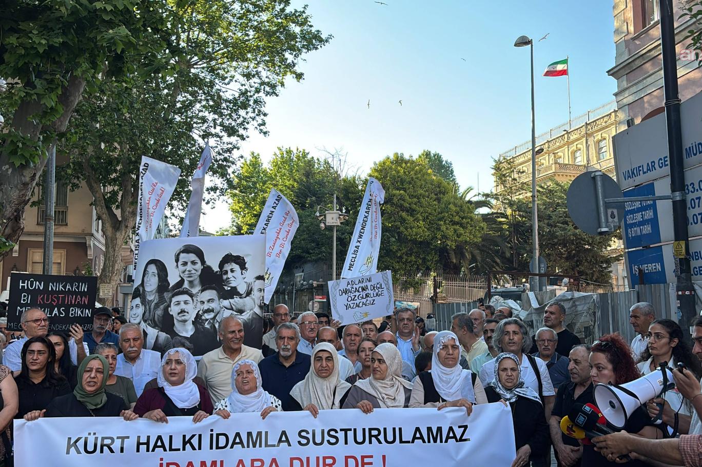 İran İstanbul Baskonsolosluğu önünde eylem: İdamlar durdurulsun, baskılar sona ersin!