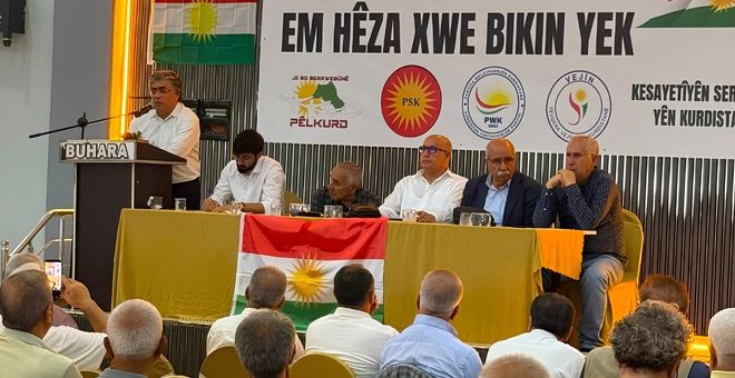 PÊLKURD, PSK, PWK, VEJÎN ve bağımsız şahsiyetler Kızıltepe'de bir konferans düzenledi