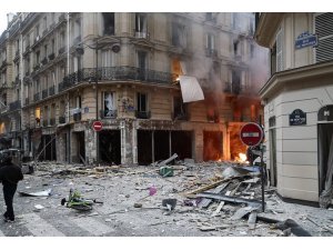 Paris’te patlama: Yaralılar var