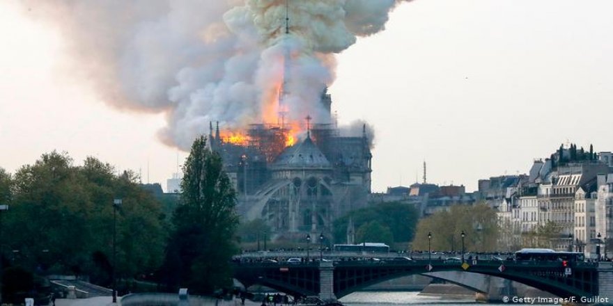 Tarihi Notre Dame Katedrali'nde yangın: 'Geriye Hiçbir şey kalmayacak'