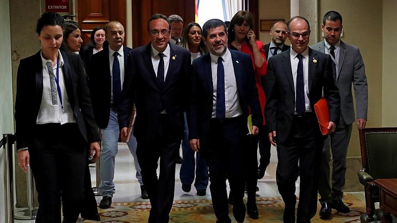 Tutuklu Katalan siyasetçilere mazbata izni