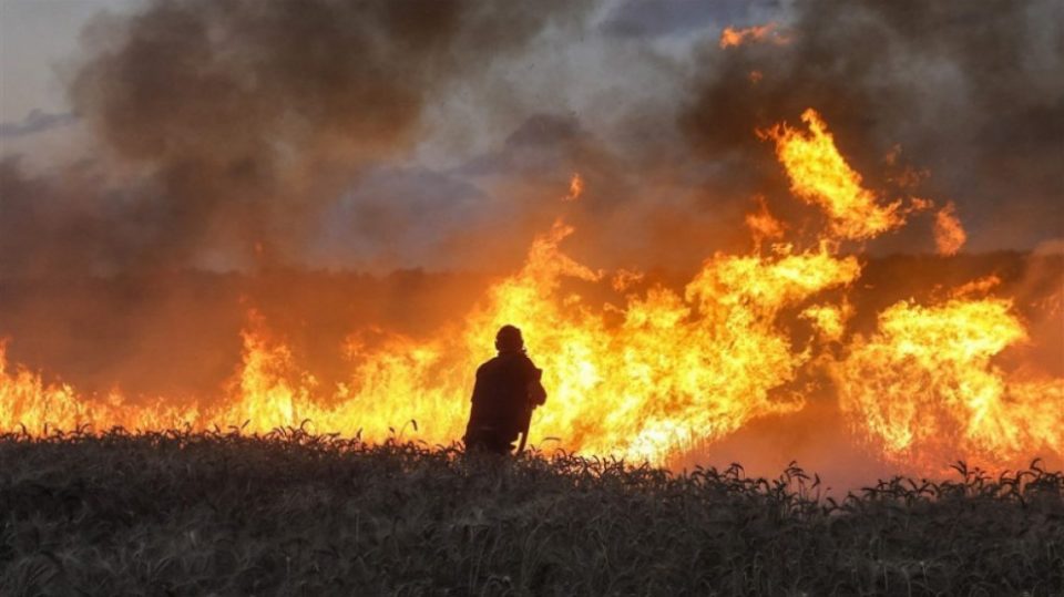 Şengal’de tarlalar ateşe veriliyor: 2 ölü