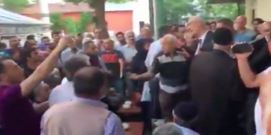 Bingöl’de eski Bakan Yılmaz protesto edildi