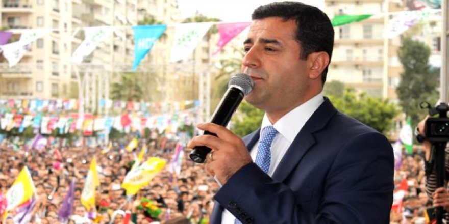 Selahattin Demirtaş, "Başkan Apo'nun heykelini dikeceğiz" sözüne açıklık getirdi