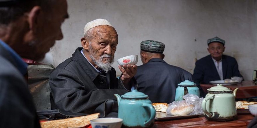 Çin'in Doğu Türkistan raporu: Uygurlar Türk kökenli değil!