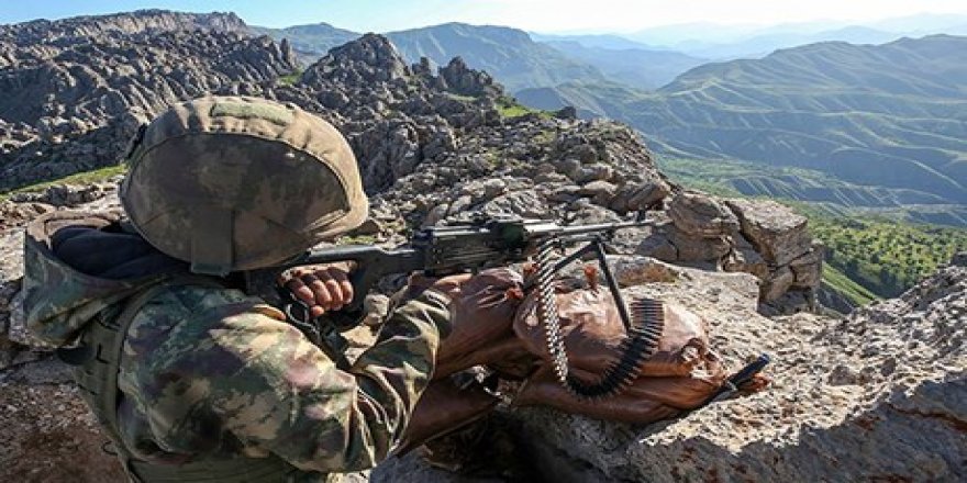 Bitlis'te askerle PKK arasında çatışma
