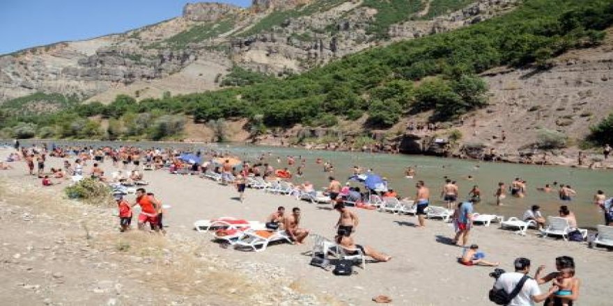 Avrupa ve Türkiye’den gelen turistler Dersim’i tercih ediyor