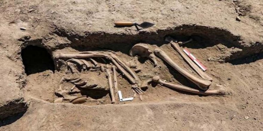 Van'da 2 bin 700 yıllık kadın iskeleti bulundu