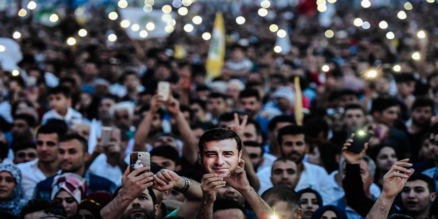 Sosyal medyada ‘#freeDemirtas’ rüzgarı esiyor