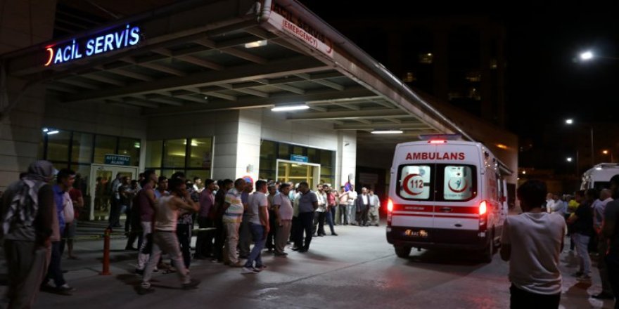 Siirt'te köylüleri taşıyan minibüs şarampole devrildi