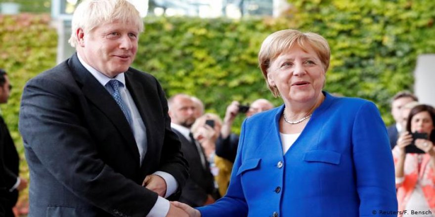 Merkel: İngiltere’nin AB’den ayrılmasına üzülüyorum