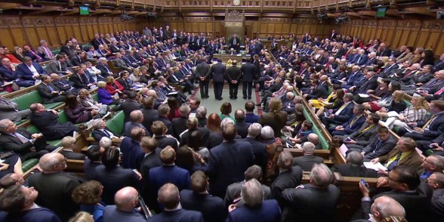 İngiltere'de Parlamento Resmen Askıya Alınıyor