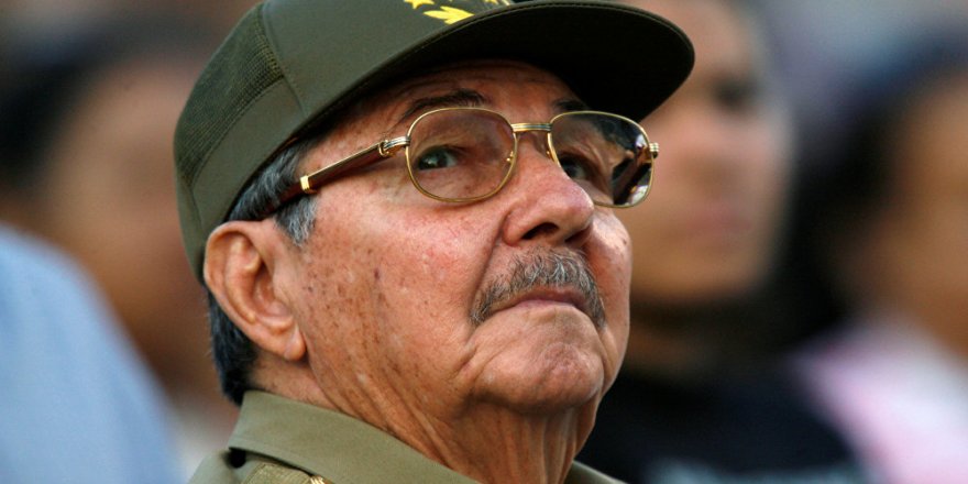 Twitter Raul Castro'nun hesabını kapattı