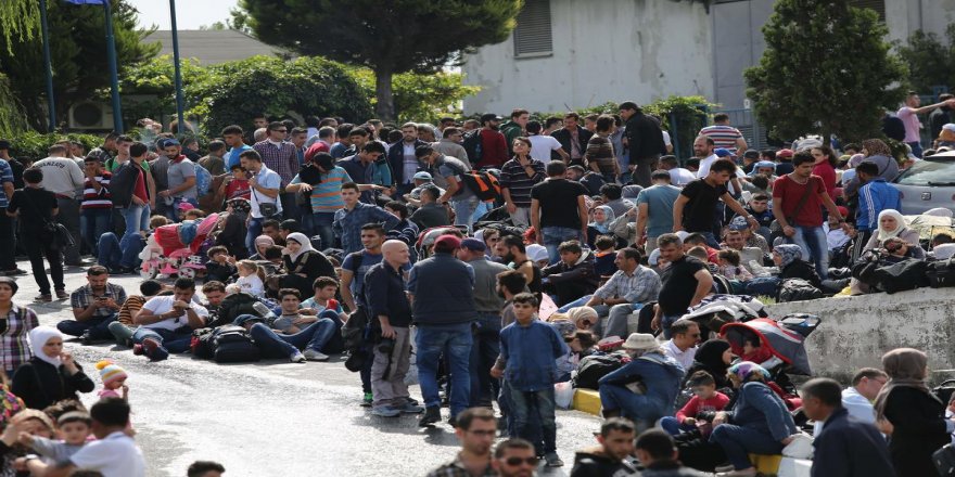 İtalya'da 82 göçmene izin çıktı