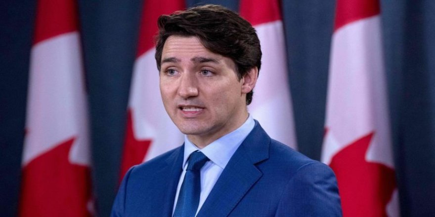 Trudeau esmer makyajlı fotoğrafı nedeniyle özür diledi: "Aptalca bir şeydi"