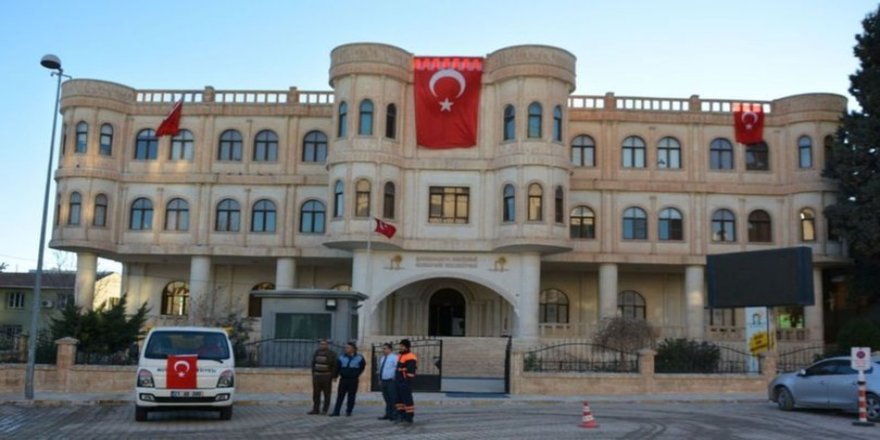 Hakkari Nusaybin ve Yüksekova belediyelerine kayyum atandı