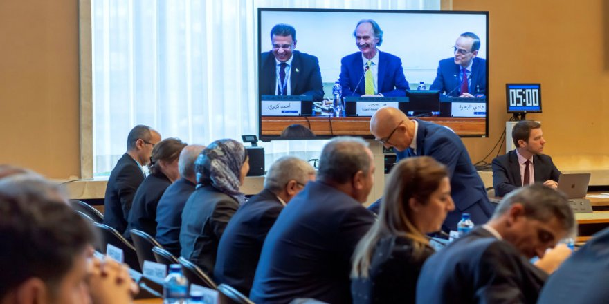 Suriye Anayasa Komitesinin çalışmalarına 6 ülkeden destek