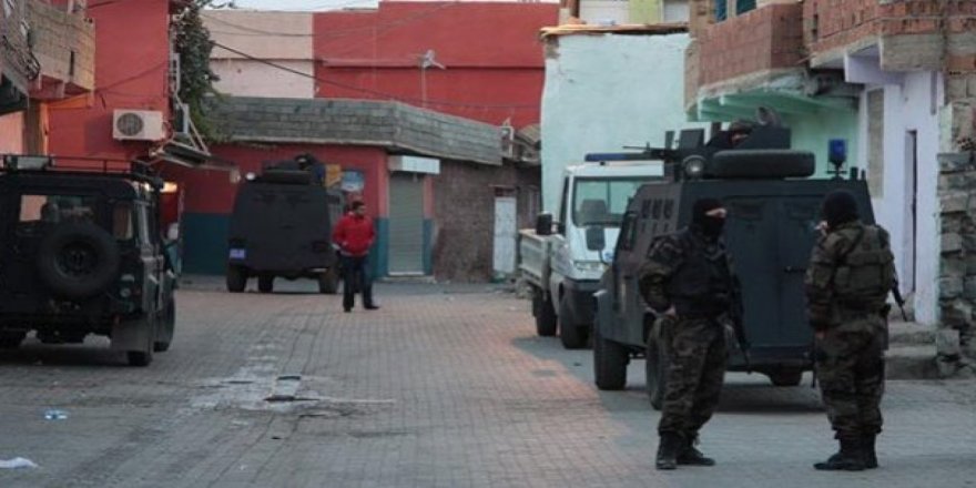 HDP'li vekilin de olduğu çok sayıda siyasetçi ve insan hakları savunucusuna gözaltı